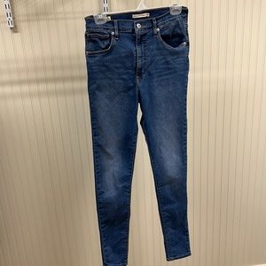 Super Skinny Levi Jeans
